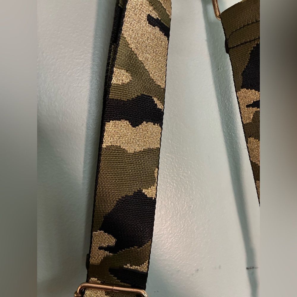 Ahdorned Army Green Colored Neoprene Messenger Bag Green Camo Strap - Picture 5 of 5